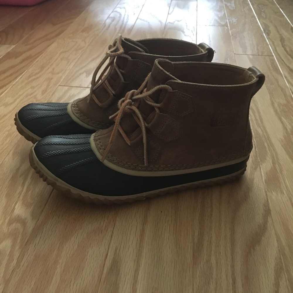 Sorel in-n-out rain boots